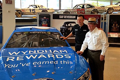 Kenseth wants to help Roush "return to prominence" in the Cup Series