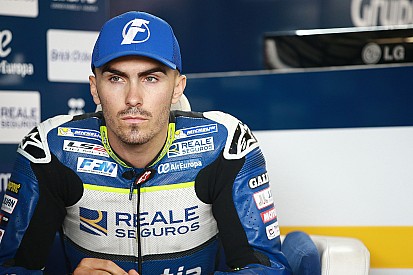 Loris Baz en discussion avec plusieurs équipes WSBK, dont Ten Kate