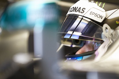 Ennyivel kapott ki Hamilton Bottastól az osztrák időmérőn: videó