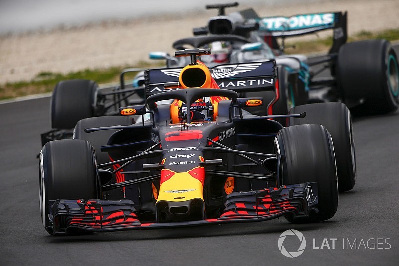 Hamilton, RB14'ün Melbourne'de en hızlı araç olmasını bekliyor