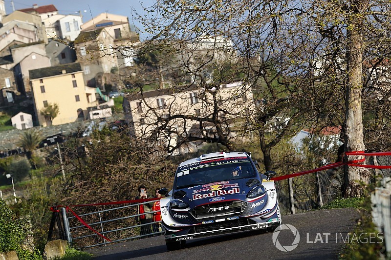 Korsika Rallisi: Ogier lider, Loeb kaza yaptı