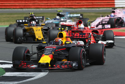 Max Verstappen, Red Bull Racing RB13, Sebastian Vettel, Ferrari SF70H, Nico Hulkenberg, Renault Spor