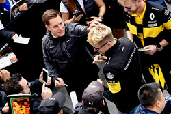 Nico Hulkenberg, Renault Sport F1 Team ve Stoffel Vandoorne, McLaren