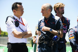 Yusuke Hasegawa, Direktör, Honda ve Franz Tost, Takım Patronu, Scuderia Toro Rosso