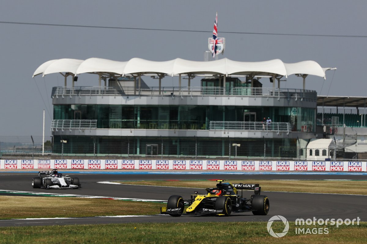 Эстебан Окон, Renault F1 Team R.S.20 и Даниил Квят, AlphaTauri AT01