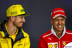 Nico Hulkenberg, Renault Sport F1 Team , Sebastian Vettel, Ferrari