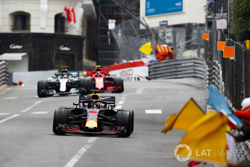 Race winner Daniel Ricciardo, Red Bull Racing