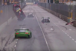 Laurens Vanthoor, Audi Sport Team WRT Audi R8 LMS crasht