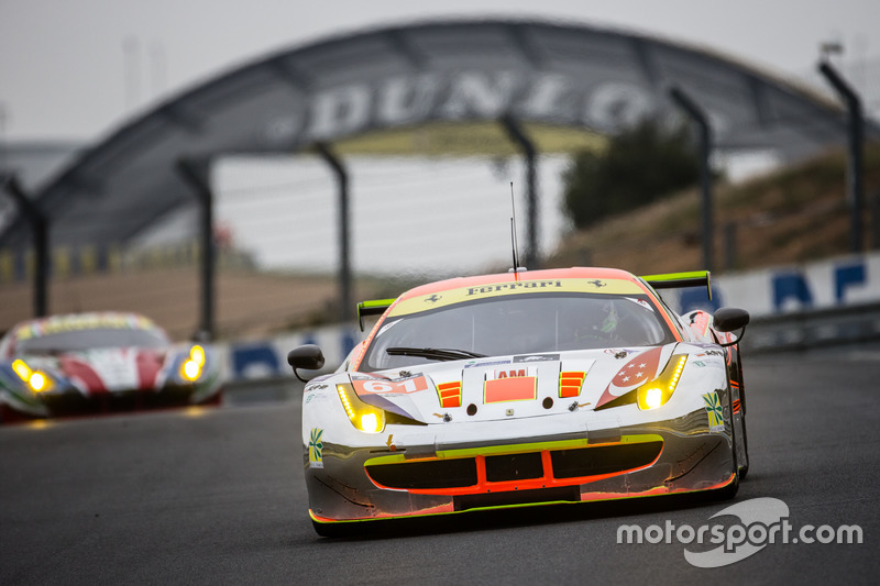47: (GTE AM POLE) #61 Clearwater Racing Ferrari 458 Italia: Mok Weng Sun, Rob Bell, Keita Sawa