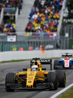 Kevin Magnussen, Renault Sport F1 Team RS16