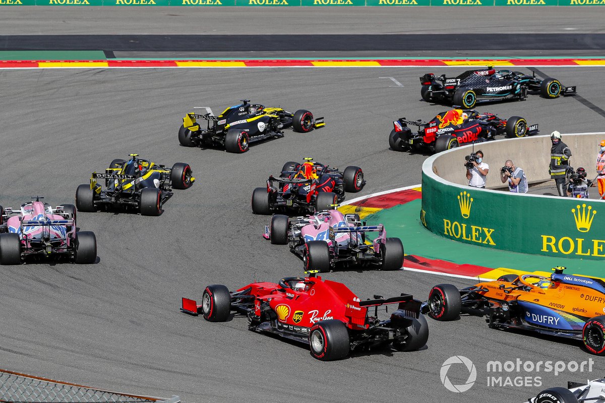 Lewis Hamilton, Mercedes F1 W11, Valtteri Bottas, Mercedes F1 W11, Max Verstappen, Red Bull Racing RB16, Daniel Ricciardo, Renault F1 Team R.S.20, Alex Albon, Red Bull Racing RB16, Esteban Ocon, Renault F1 Team R.S.20, Lance Stroll, Racing Point RP20, Sergio Perez, Racing Point RP20, Charles Leclerc, Ferrari SF1000, dan Lando Norris, McLaren MCL35, saat start