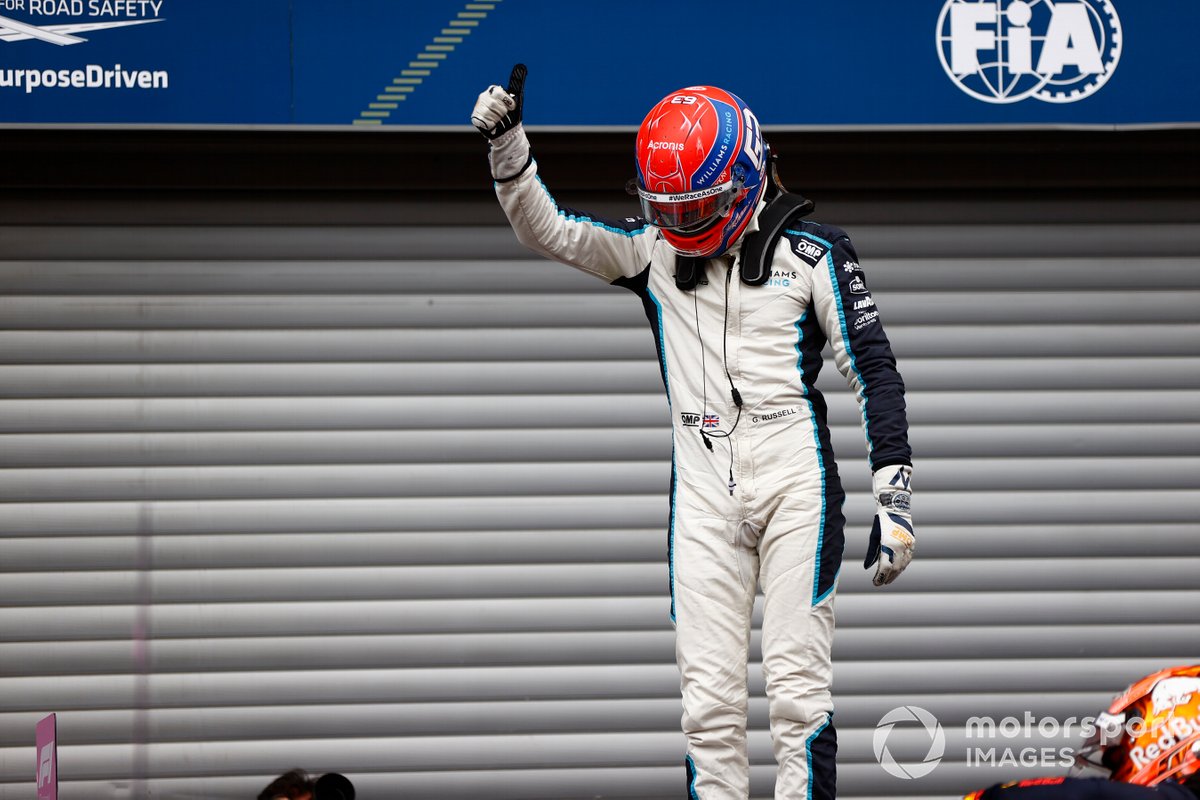 George Russell, Williams, celebra tras asegurarse el segundo puesto.