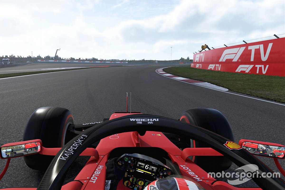 Charles Leclerc, Ferrari, durante una gara di eSport che ha vinto