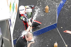 Yarış galibi Joel Eriksson, Motopark Dallara F317 - Volkswagen