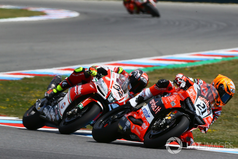 Michael Ruben Rinaldi, Aruba.it Racing-Ducati SBK Team, Lorenzo Savadori, Milwaukee Aprilia