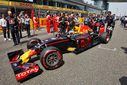 Daniel Ricciardo, Red Bull Racing RB12, in der Startaufstellung
