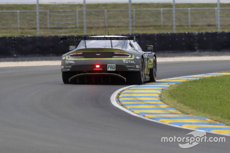 #97 Aston Martin Racing Aston Martin Vantage: Richie Stanaway, Fernando Rees, Jonathan Adam