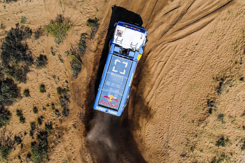 #500 Team Kamaz Master: Едуард Ніколаєв, Євген Яковлєв, Володимир Рибаков