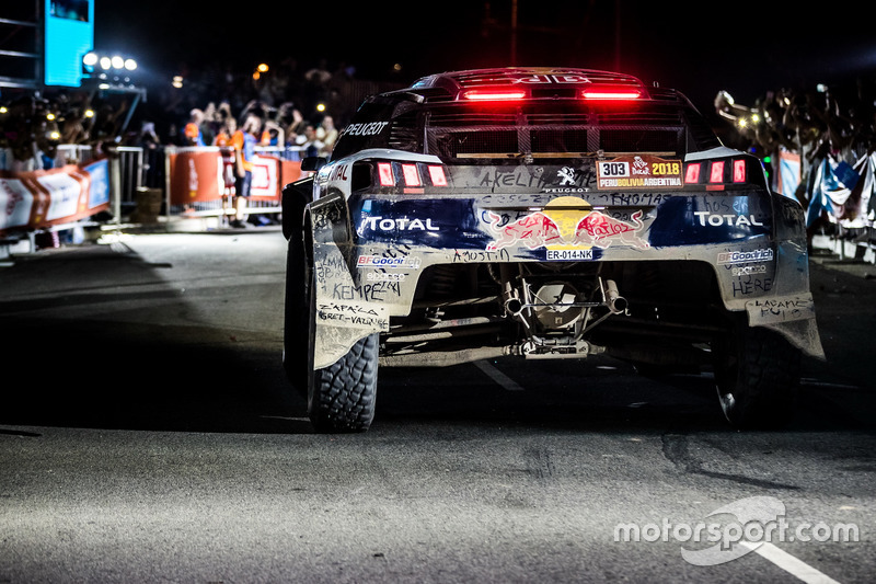 Ganador #303 Peugeot Sport Peugeot 3008 DKR: Carlos Sainz, Lucas Cruz