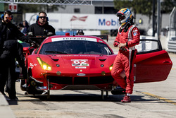 #62 Risi Competizione Ferrari F488: Davide Rigon, Toni Vilander