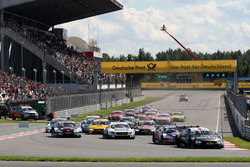 Start: Bruno Spengler, BMW Team RBM, BMW M4 DTM, führt