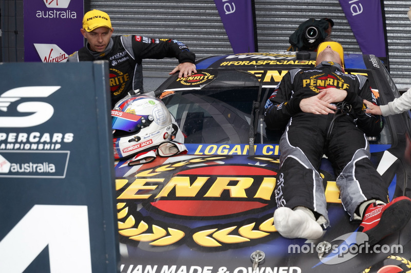 Ganadores David Reynolds, Luke Youlden, Erebus Motorsport Holden