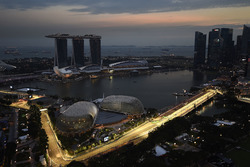 Marina Bay Street Circuit in Singapur am Abend