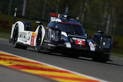 #2 Porsche Team Porsche 919 Hybrid: Romain Dumas, Neel Jani, Marc Lieb
