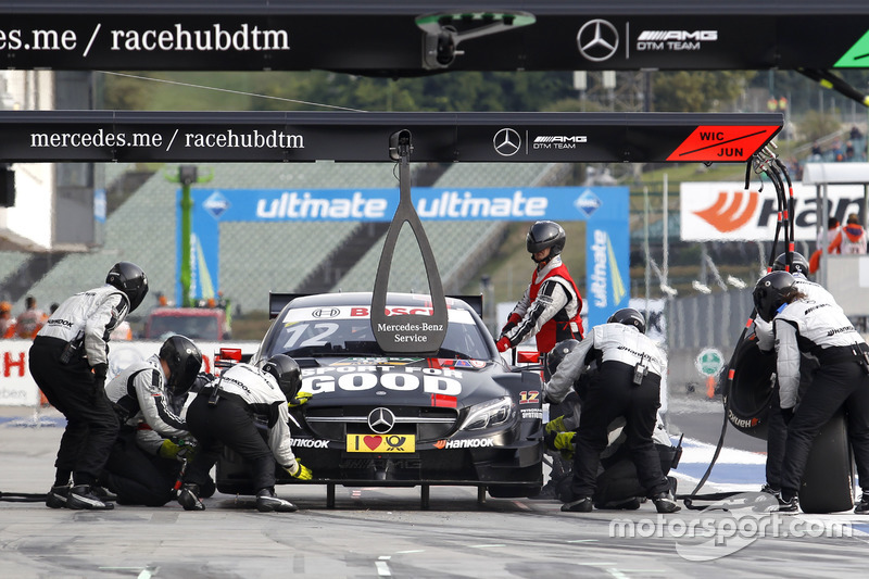 Pit stop, Daniel Juncadella, Mercedes-AMG Team HWA, Mercedes-AMG C63 DTM