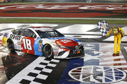 1. Kyle Busch, Joe Gibbs Racing, Toyota Camry M&M's Red White & Blue