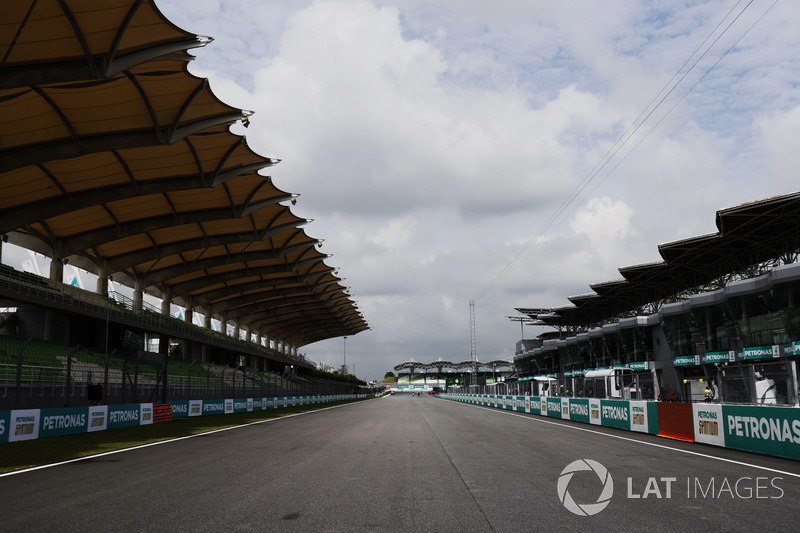 Sepang circuit pit straight detail