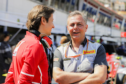 Массімо Рівола, спортивний директор Ferrari, Маріо Ізола, гоночний директор Pirelli