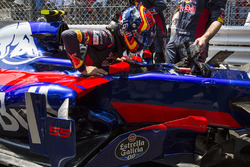Карлос Сайнс-мол., Scuderia Toro Rosso STR12