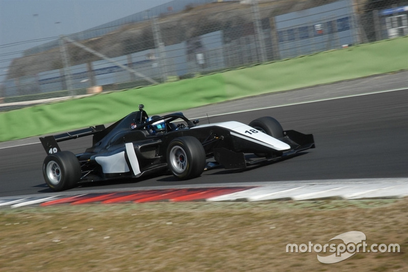 Tatuus F3 T-318