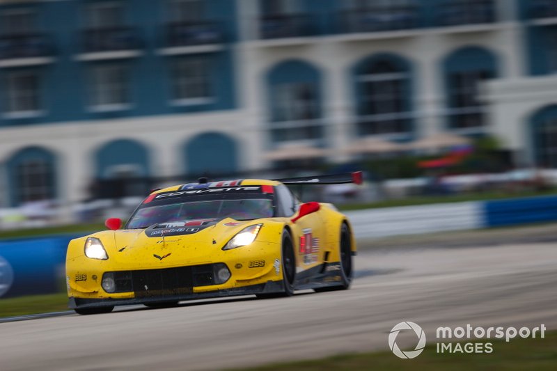 #4 Corvette Racing Corvette C7.R, GTLM : Oliver Gavin, Tommy Milner, Marcel Fässler