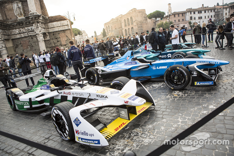 Coches de Fórmula E en Roma