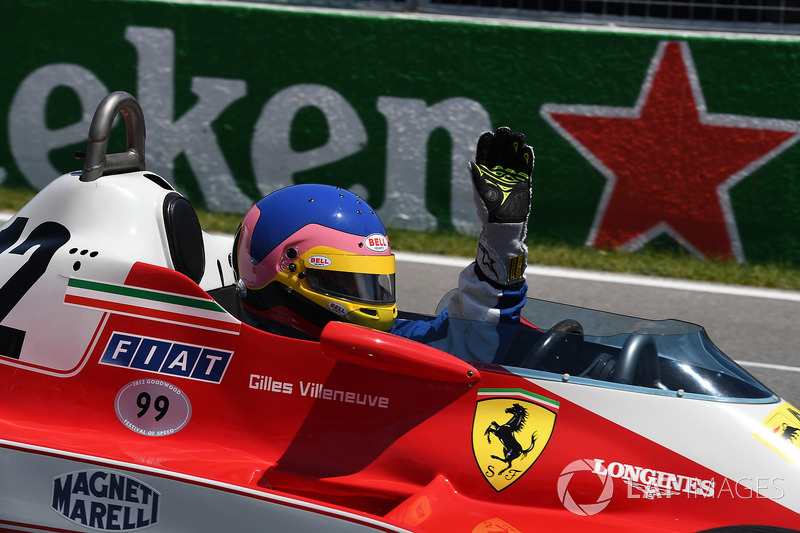 Jacques Villeneuve, guida la Ferrari 312T3 1978 del padre, vincitrice in Canada