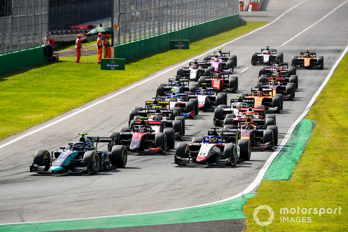 Dan Ticktum, Dams and Louis Deletraz, Charouz Racing System at the start of the race