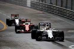 Felipe Massa, Williams FW38; Sebastian Vettel, Ferrari SF16-H; Nico Hülkenberg, Force India VJM09
