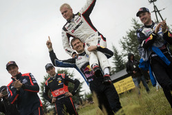 Sébastien Ogier, Volkswagen Polo WRC, Volkswagen Motorsport und Ott Tanak, DMACK World Rally Team