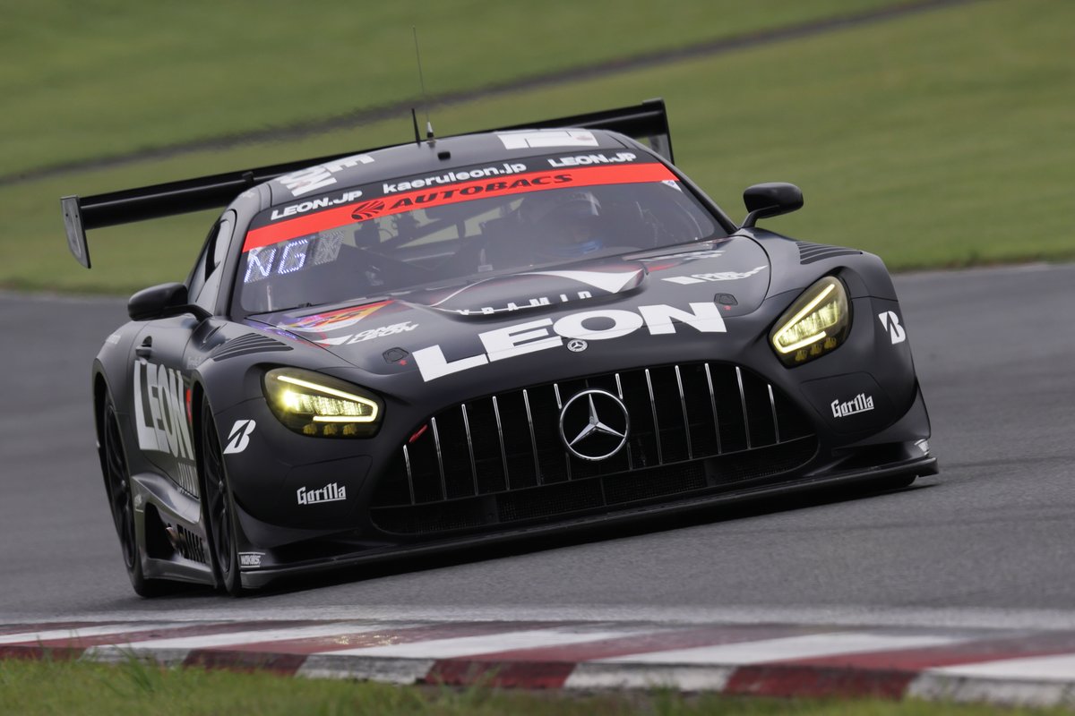#65 LEON PYRAMID AMG