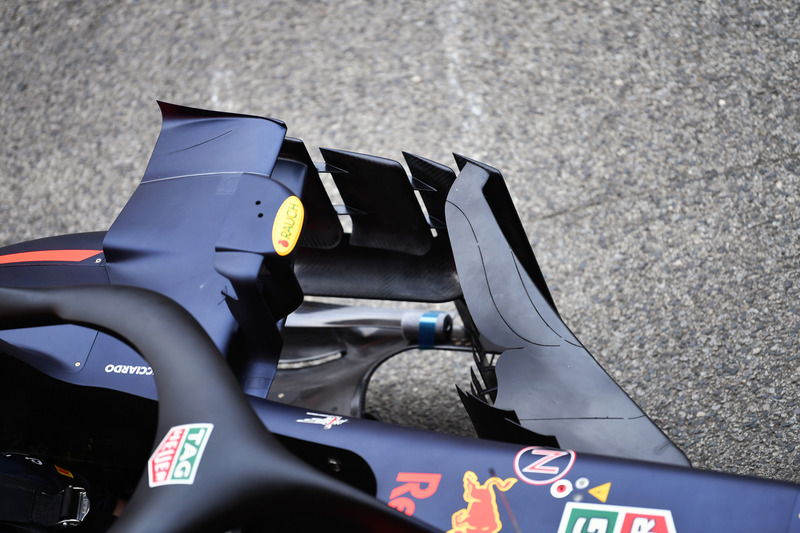 Red Bull Racing RB14 sidepod and barge board detail