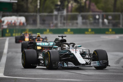 Льюіс Хемілтон, Mercedes AMG F1 W09, Макс Ферстаппен, Даніель Ріккардо, Red Bull Racing RB14