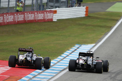 Фернандо Алонсо, McLaren MP4-31 та Серхіо Перес, Sahara Force India F1 VJM09