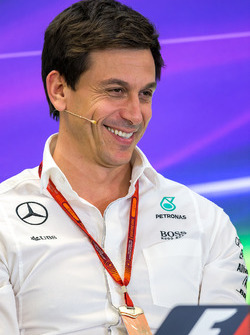 Toto Wolff, Mercedes AMG F1 aandeelhouder en Executive Director, tijdens de FIA persconferentie