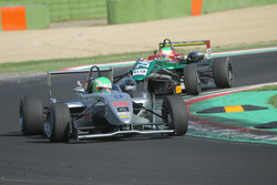 Andrea Fontana precede Marco Zanasi