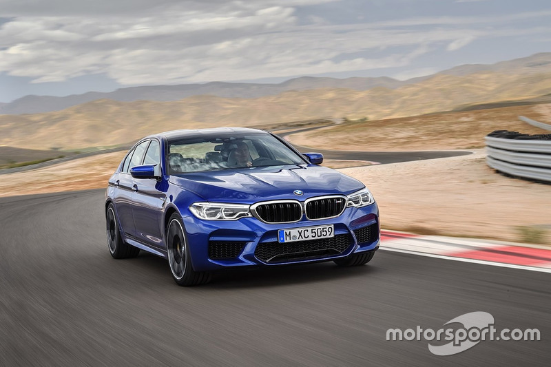Новий BMW M5