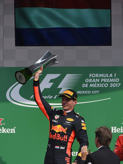 Yarış galibi Max Verstappen, Red Bull Racing, 3. Kimi Raikkonen, Ferrari