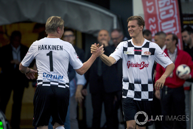 Mika Hakkinen, és Mick Schumacher