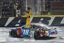 1. Kyle Busch, Joe Gibbs Racing, Toyota Camry M&M's Red White & Blue